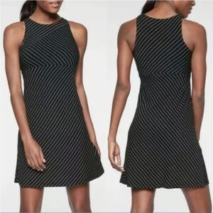 Athleta Black and White Chevron Mini Dress size Medium